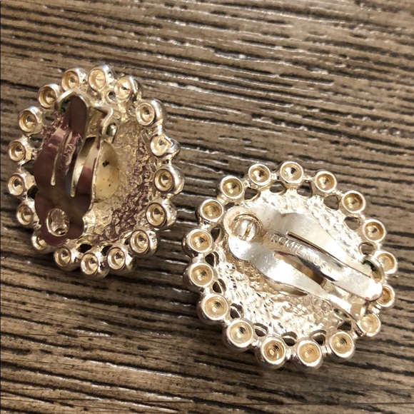 Premier Design Round Circle Button Clip Earrings - Picture 8 of 14